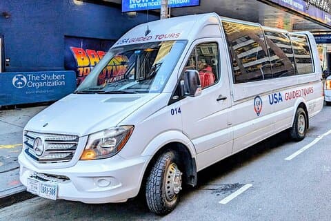 Tour privato di New York con Guida Locale in SUV o Van