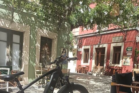 Journée complète - Ecobike - Découverte des vieux villages & Dégustation de vins