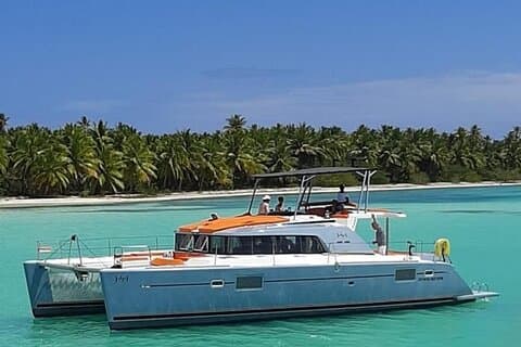 Saona Private Yatch