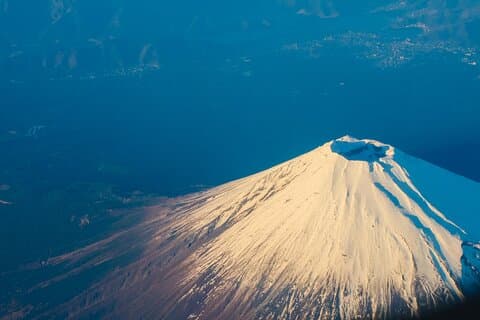 高級車で行く富士山への 1 日プライベート ツアー