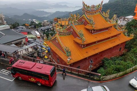 Tour privato di un'intera giornata a Jiufen e Pingxi da Taipei