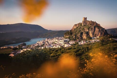 Tagesausflug von Sevilla nach Zahara, Setenil und Ronda