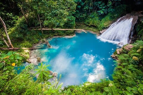 Ganztägige private Tour zum Blue Hole, Secret Falls und Dunn's River