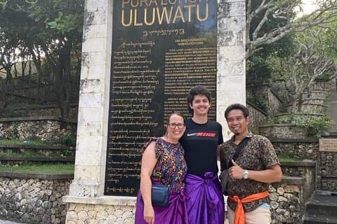 Från Ubud till Uluwatu privat hotellöverföring