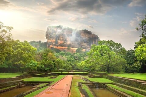 Tour Privado Sigiriya Rock e Wild Elephant Safari de Negombo