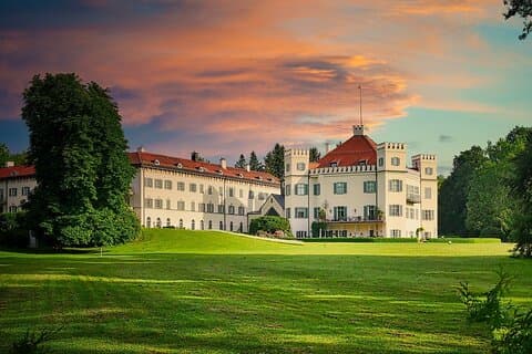 Tour privato a Dachau e Starnberg da Monaco