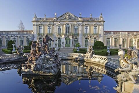 Bezoek aan het Queluz-paleis en het Mafra-klooster - Privétour