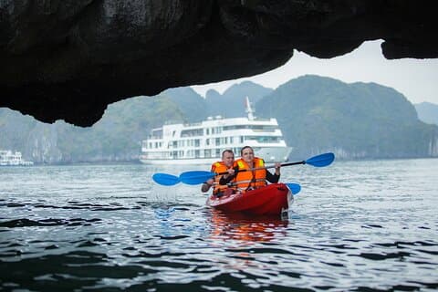 Era Cruise 2-dagars Utforska Halong Bay och Lan Ha Bay från Hanoi