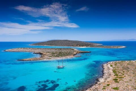 Aeolus motoryacht cruise in Paros