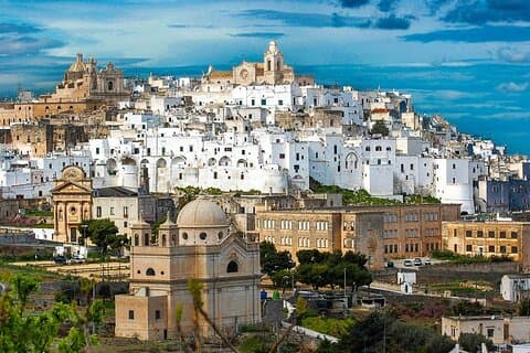 Ostuni, Cisternino e locorotondo tour durata 8 ore