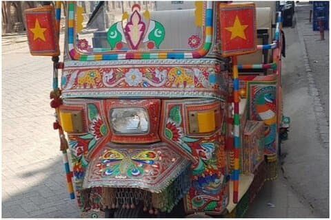 Rondleiding door de ommuurde stad Lahore met Rickshaw in Rangeela