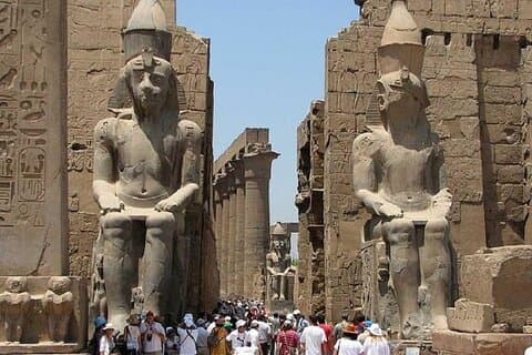 Private Luxor Full-Day Tour: Discover the East and West Banks