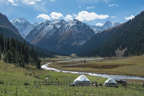 7-Day Tian Shan Mountains Trek Tour