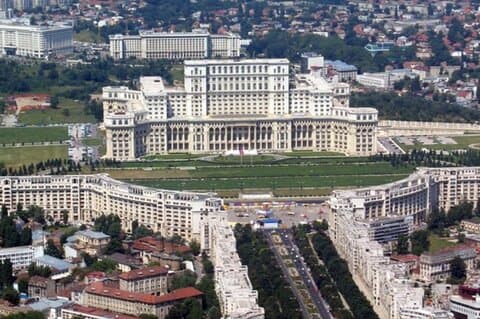 8 timers Bucuresti heldagstur, parlamentet og toppattraksjon, privat