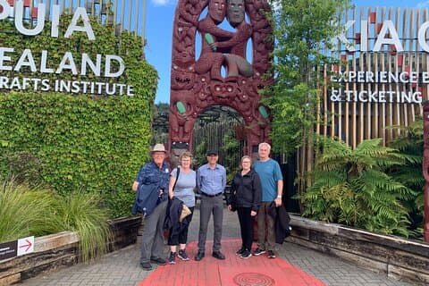 Privates Hobbingen- und Rotorua-Auckland-Tourhaus