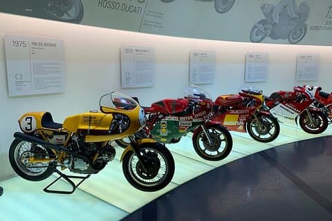 Heldagstur Ferrari Museum Pagani og Ducati Museums fabrikker