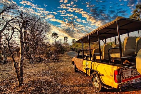 Safari privé en 4x4 autour des sites touristiques de la ville de Victoria Falls