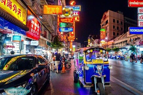 Aventure nocturne privée Tuk Tuk avec dîner