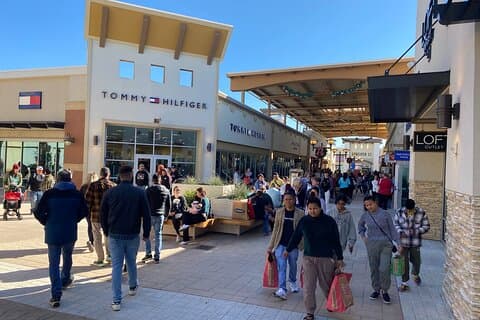 Excursão privada de compras de Dallas ao Tanger Outlets Fort Worth