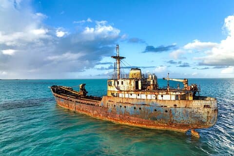 Privétour jetskiën rond het schip La Famille en ongerepte eilandjes