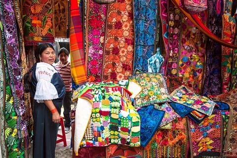 Heldags privat tur til Otavalo Market, Cayambe og Peguche