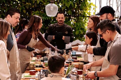 Clase privada de cocina de Santorini con cata de vinos