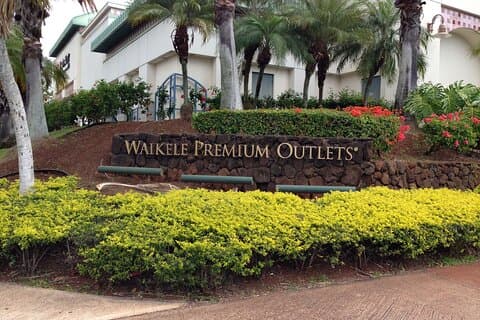 Tour privado de compras desde Honolulu a Waikele Premium Outlets