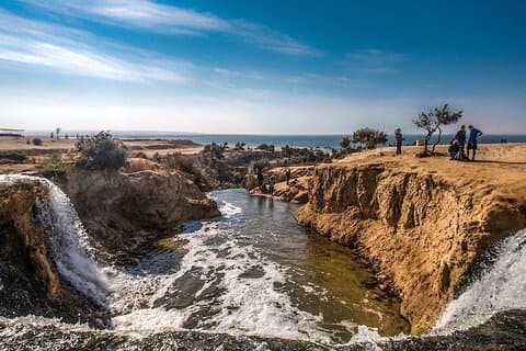 Udflugt til Whale Valley & Wadi El Rayan Waterfalls fra Cairo