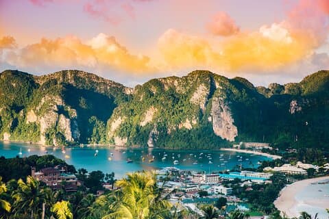 Tour en lancha motora por las islas Phi Phi
