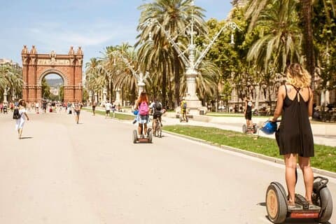 Recorrido turístico en segway por Barcelona