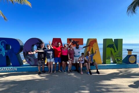 Roatan Sloth & Monkey Encounter, Chocolate & Rum + Beach Break