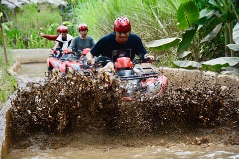 ウブドでのお手頃価格の ATV クワッド バイク アドベンチャー