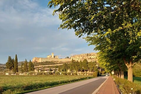 Private spirituelle Begegnung mit dem Bibelkodex in Assisi, Italien