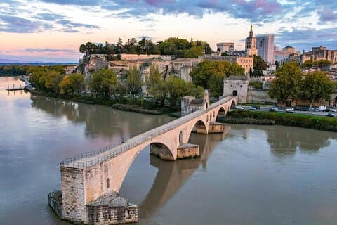 Privat tur i Aix en Provence og Avignon by paver