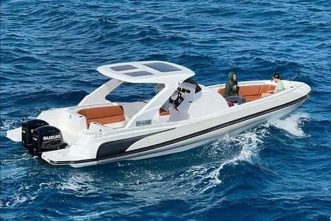 Private 4 - Hour Speed Boat Sea Trip (Dolphins, Snorkeling, Ilha)