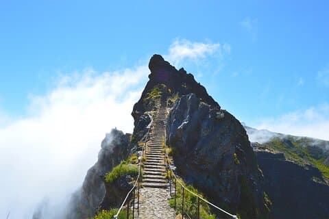 天国へのマデイラ階段ララノハイキング山から海へ
