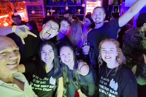 Cusco: Exclusive Pub Crawl with more than 10 Benefits