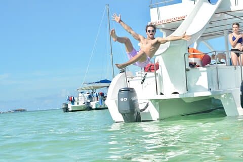 Private Catamaran wonderful Snorqueling slide & entartaiment team