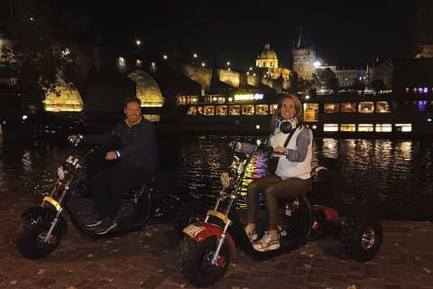 Electric Trike Night Tour in Prague - Live Guided