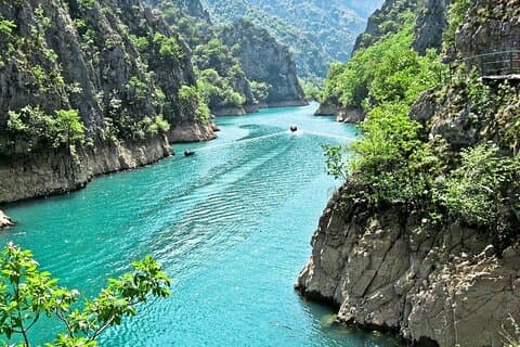 Excursion d'une journée à Skopje : Matka Canyon & Vodno Mountain Adventure