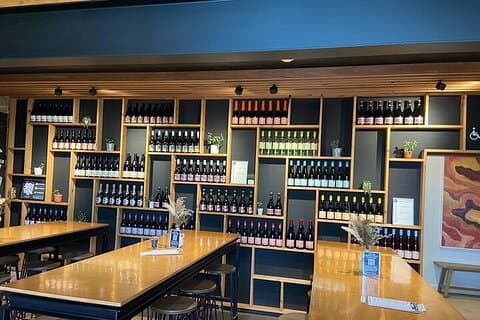 Full Day Barossa Valley Wineries Private Tour with 2 to 4 person
