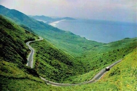 Easy Rider Tour via Hai Van Pass van Hue naar Hoi An enkele reis