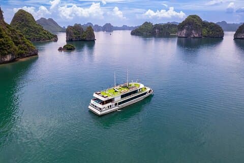 Excursión de un día a la bahía de Ha Long en un crucero de lujo de 5 estrellas desde el puerto