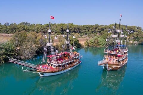 Excursion en bateau à Manavgat au départ d'Alanya Visitez le bazar public et la cascade