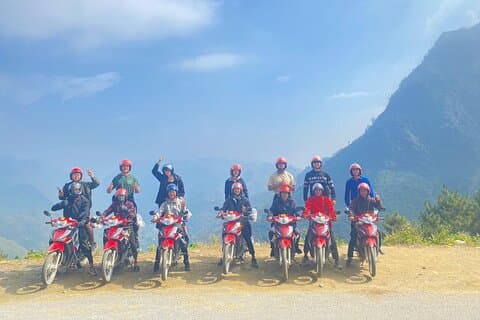 Desde Hanoi: recorrido guiado de 3 días en motocicleta por Ha Giang con conductor
