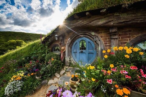 Hobbiton Movie Set Geführte Tagestour mit Mittagessen ab Auckland