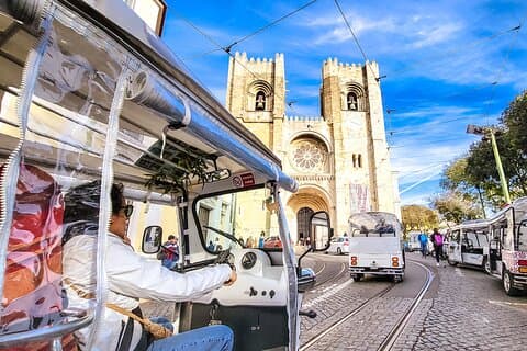 Lissabon-turné Oldtown & Viewpoints på en tuktuk