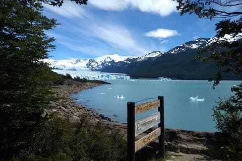 Transfers from the Airport to El Calafate with City Tour