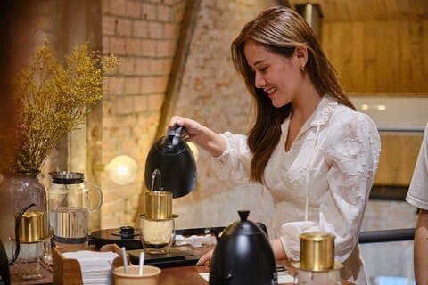 Sjovt og nemt vietnamesisk kaffeværksted i Hồ Chí Minh City