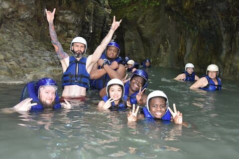 7 Waterfalls Tour com almoço na DR (Taino Bay & Amber Cove)